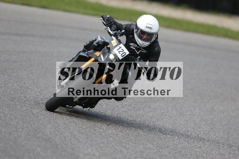 /53 16.09.2025 Track Day Domi Aegerter ADR/Gruppe gelb/120